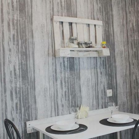 Apartment Квартира Ярослава Мудрого Krivoy Rog Ngoại thất bức ảnh