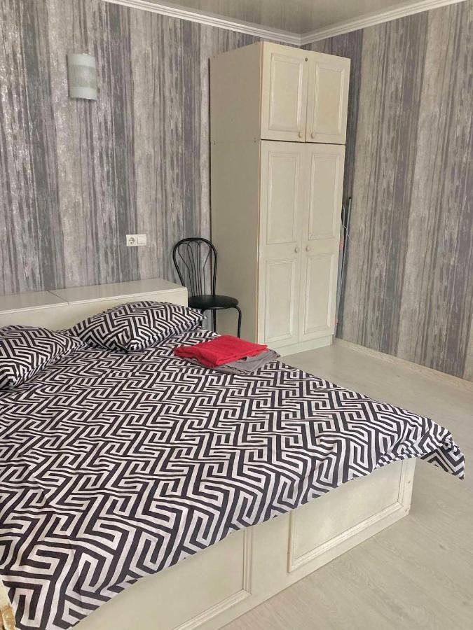 Apartment Квартира Ярослава Мудрого Krivoy Rog Ngoại thất bức ảnh