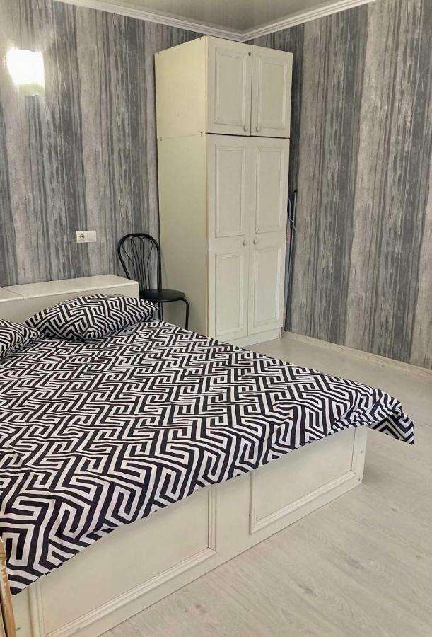 Apartment Квартира Ярослава Мудрого Krivoy Rog Ngoại thất bức ảnh